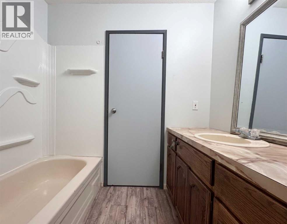 3219 Olson Street, Donalda, Alberta  T0B 1H0 - Photo 26 - A2258337