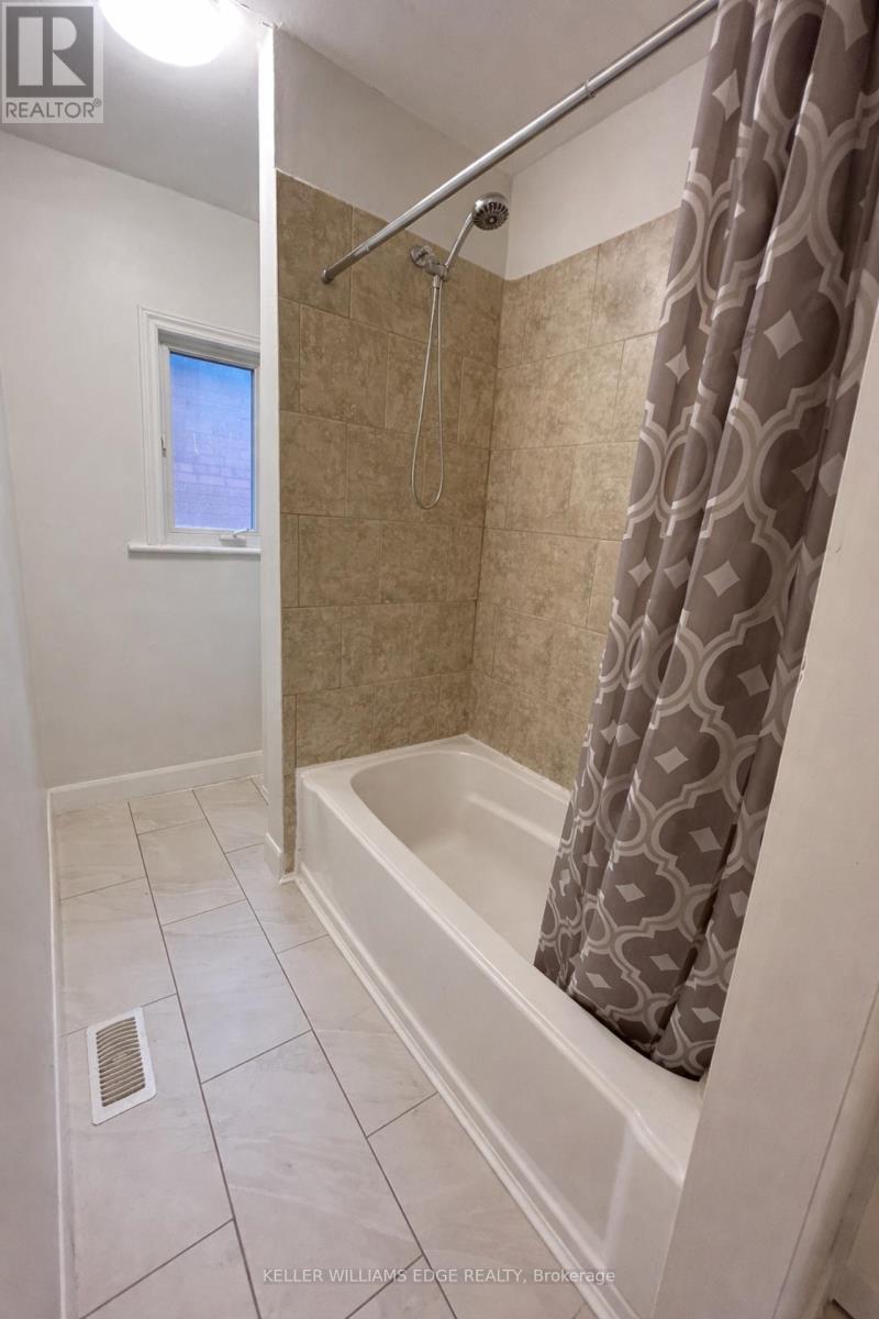 940 Barton Street E, Hamilton (Crown Point), Ontario  L8L 3C5 - Photo 10 - X12817992