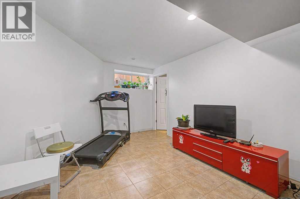 284 Hawkmere View, Chestermere, Alberta  T1X 1T7 - Photo 40 - A2287875