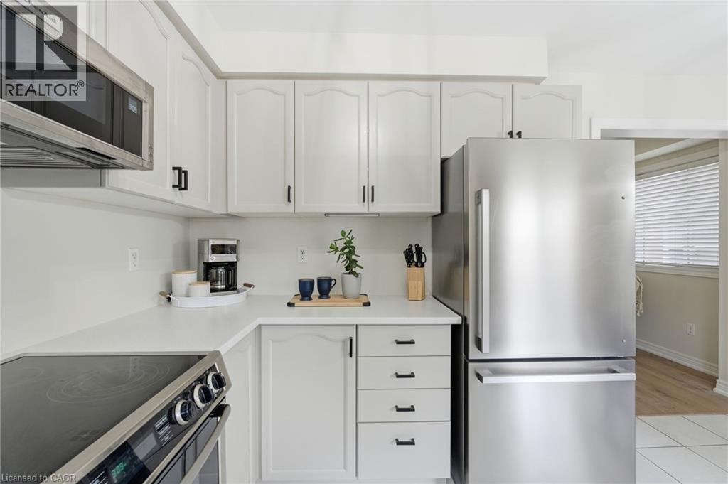 9 Slater Court, Waterdown, Ontario  L8B 0K8 - Photo 15 - 40799069