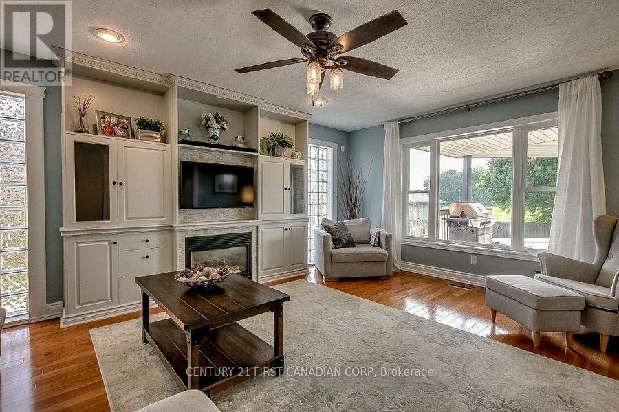 157 Wheeler Avenue, Thames Centre, Ontario  N0L 1G2 - Photo 19 - X12818088