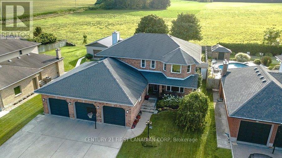 157 Wheeler Avenue, Thames Centre, Ontario  N0L 1G2 - Photo 2 - X12818088