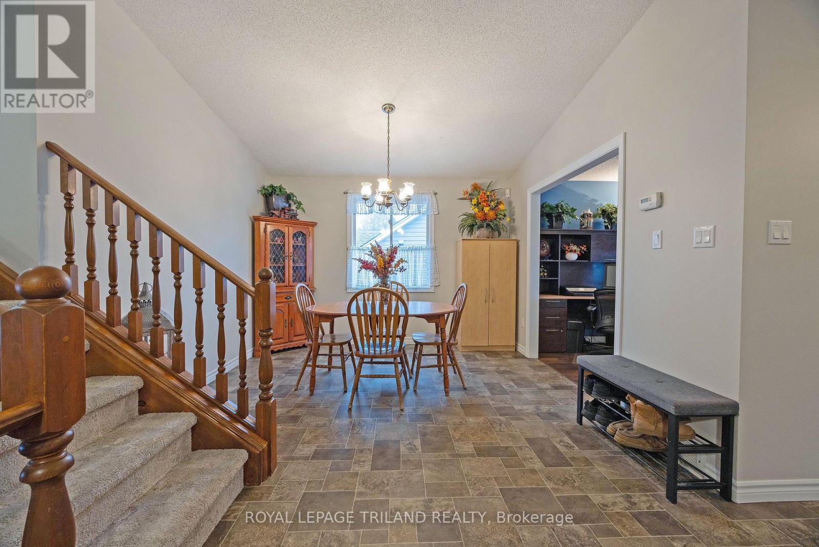 94 Queen Street, Thames Centre, Ontario  N0L 1G2 - Photo 9 - X12818152