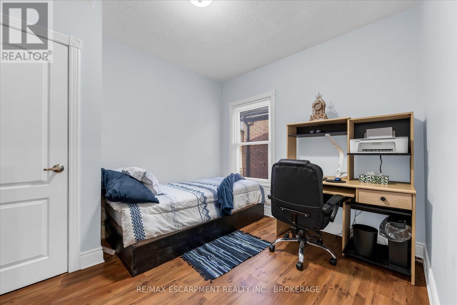 121 Edgemont Street N, Hamilton, Ontario L8H 4E2 - Photo 11 - X12818214