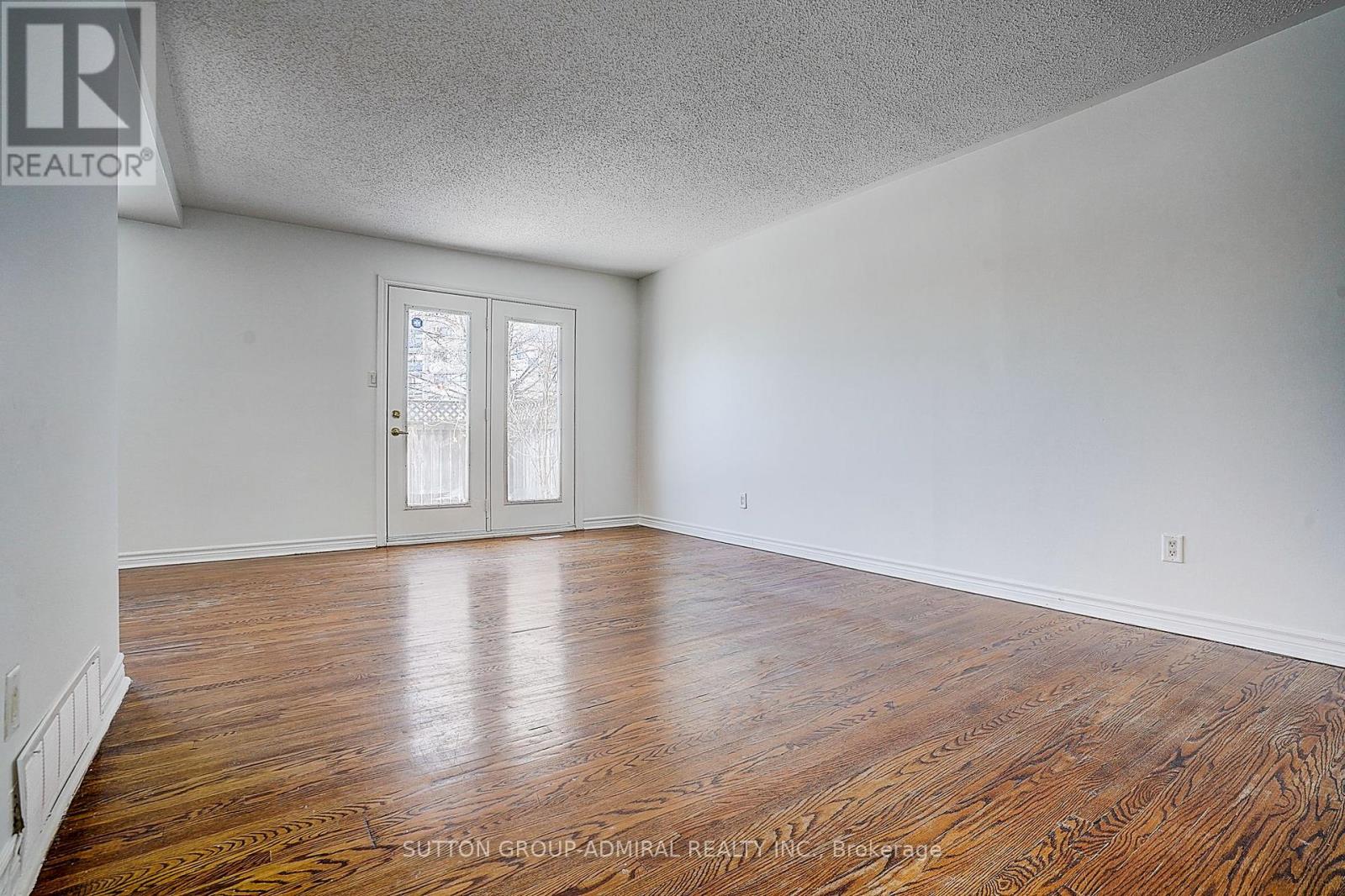 7 Townhouse Crescent, Brampton, Ontario  L6W 3C5 - Photo 13 - W12633728