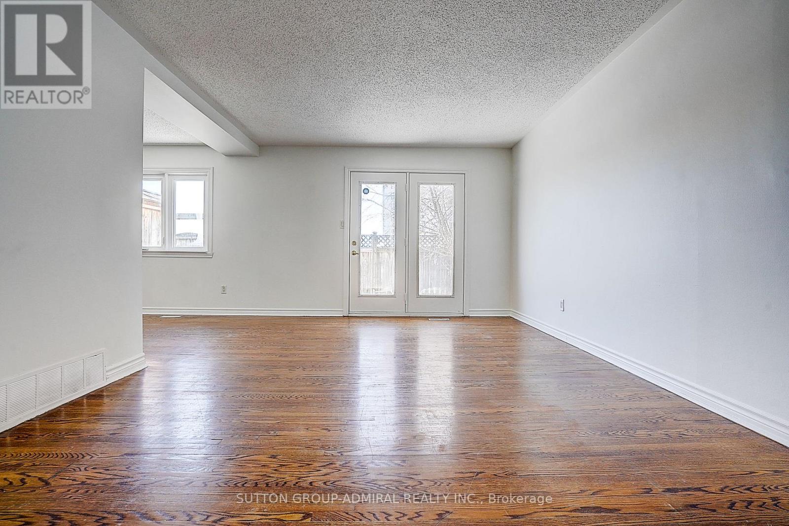 7 Townhouse Crescent, Brampton, Ontario  L6W 3C5 - Photo 14 - W12633728