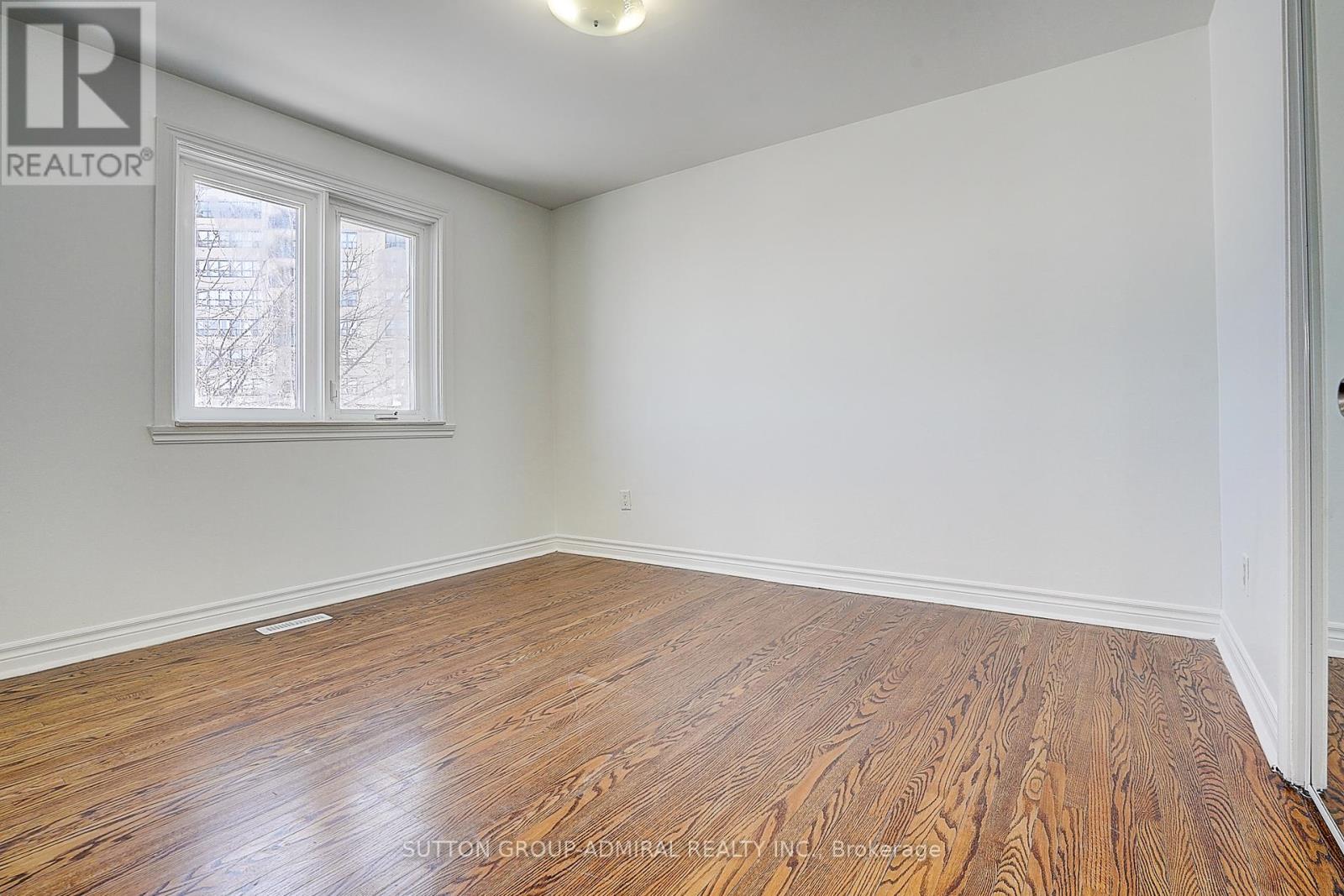 7 Townhouse Crescent, Brampton, Ontario  L6W 3C5 - Photo 23 - W12633728