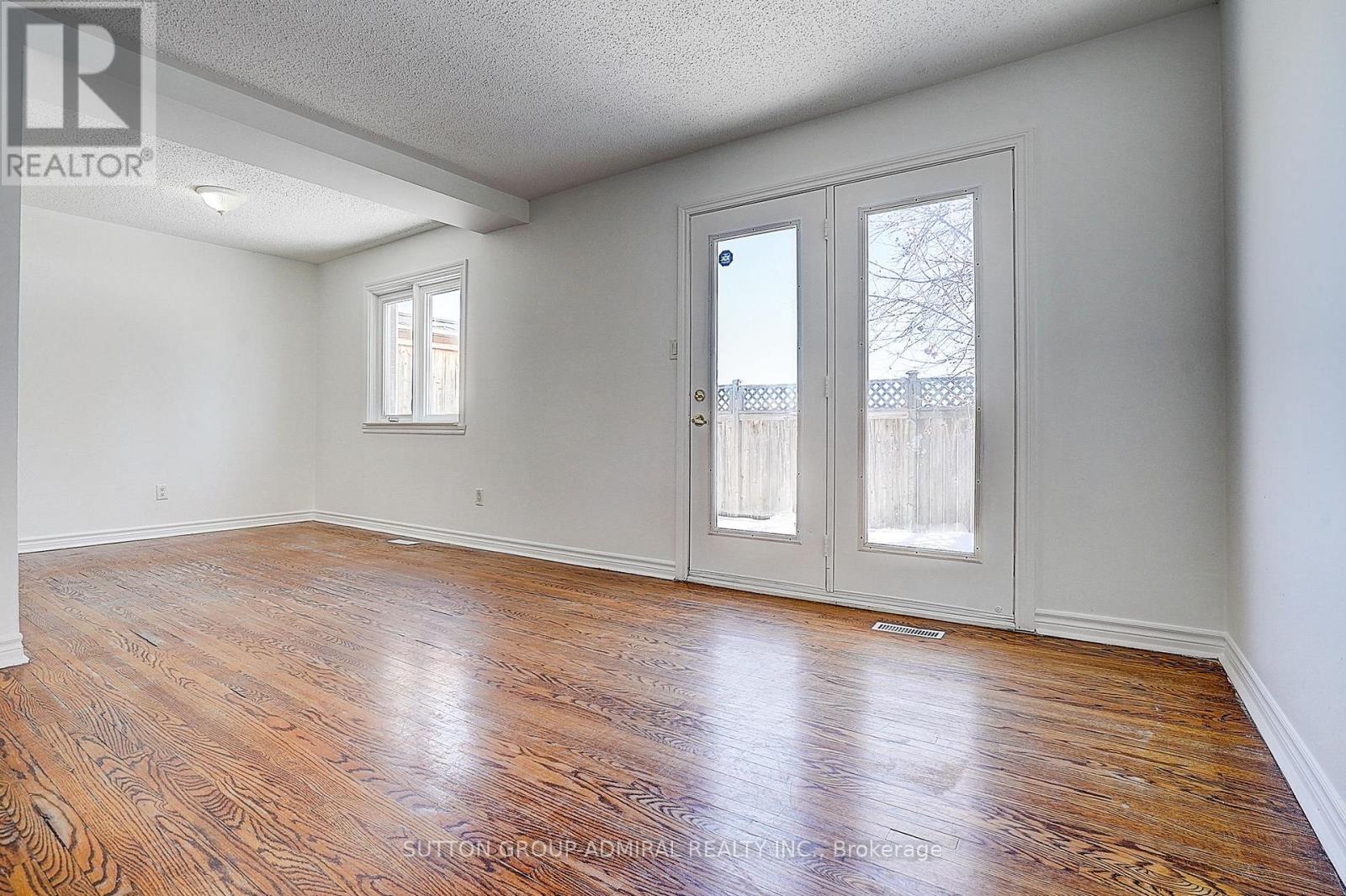 7 Townhouse Crescent, Brampton, Ontario  L6W 3C5 - Photo 16 - W12633728