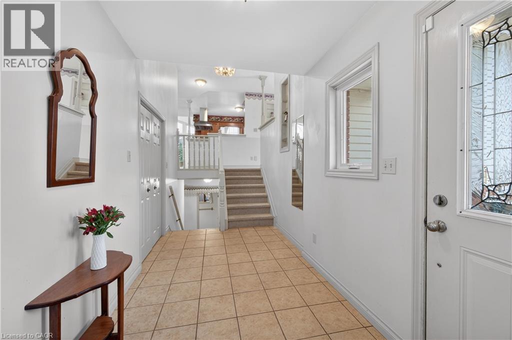 4 Hunter Road, Grimsby, Ontario  L3M 4A4 - Photo 11 - 40806551