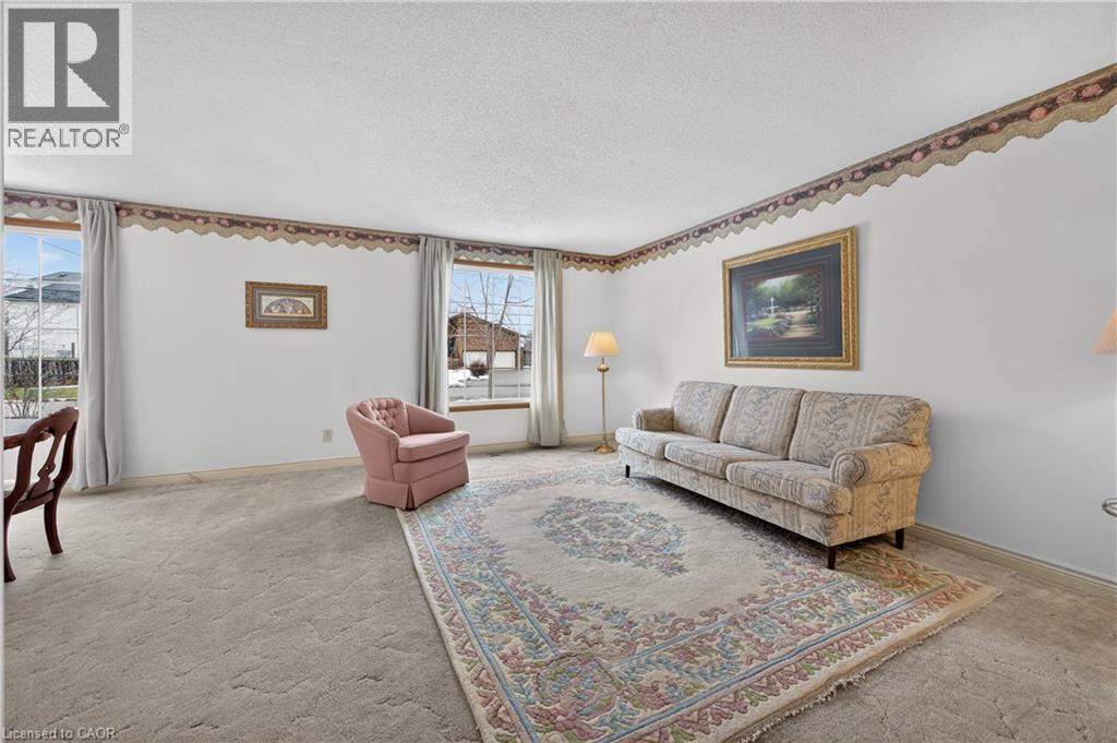 4 Hunter Road, Grimsby, Ontario  L3M 4A4 - Photo 12 - 40806551