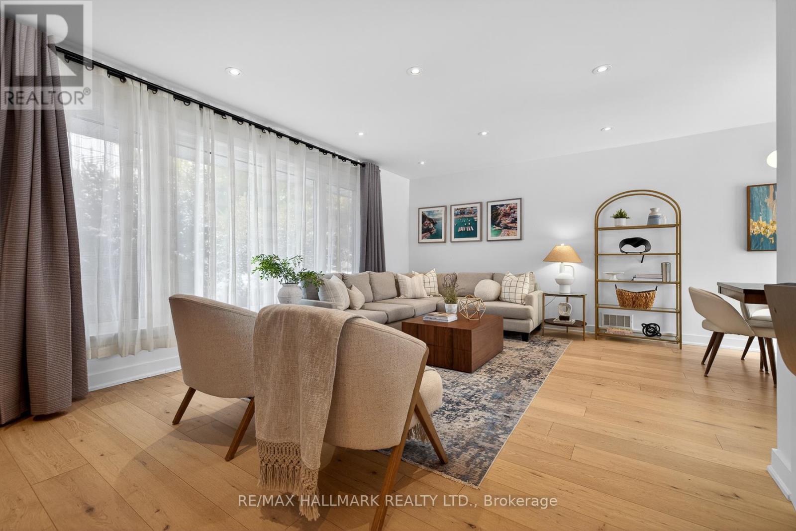 23 Acton Avenue, Toronto, Ontario  M3H 4G6 - Photo 4 - C12818084