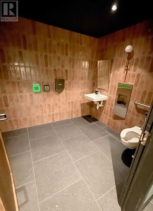 612 Richmond Street W, Toronto (Waterfront Communities), Ontario  M5V 2B7 - Photo 14 - C12818086