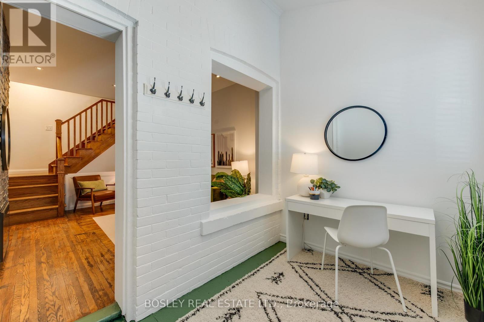 166 Hiawatha Road, Toronto, Ontario  M4L 2X9 - Photo 5 - E12818080