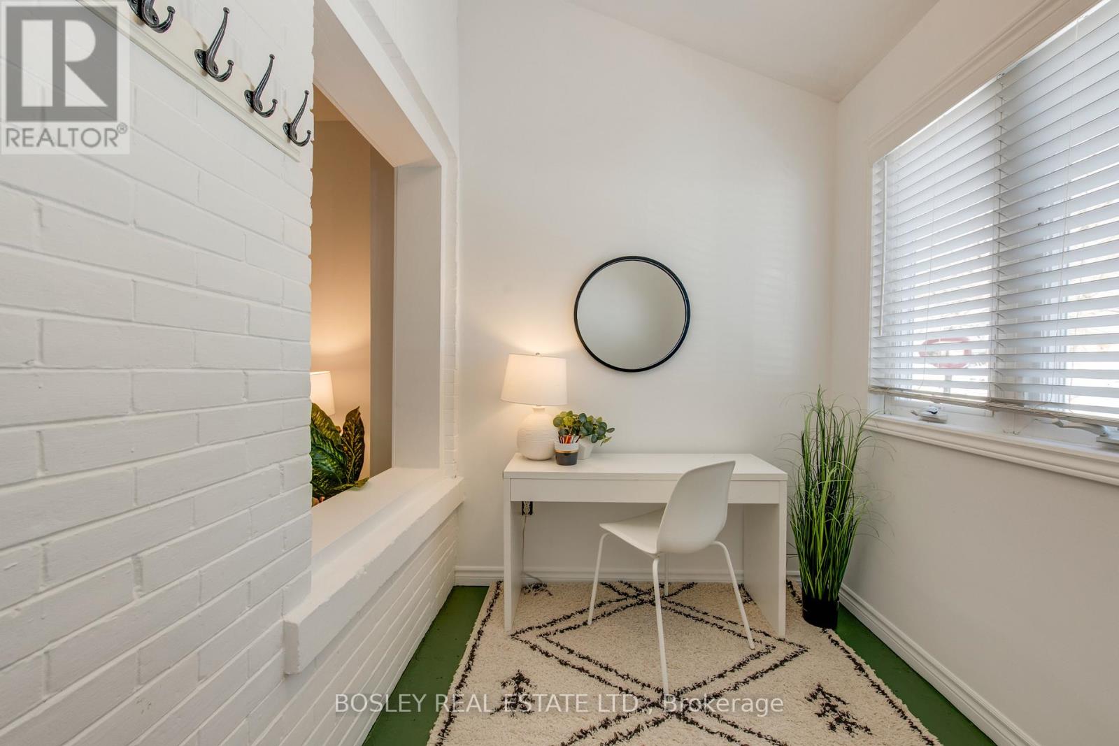 166 Hiawatha Road, Toronto, Ontario  M4L 2X9 - Photo 6 - E12818080