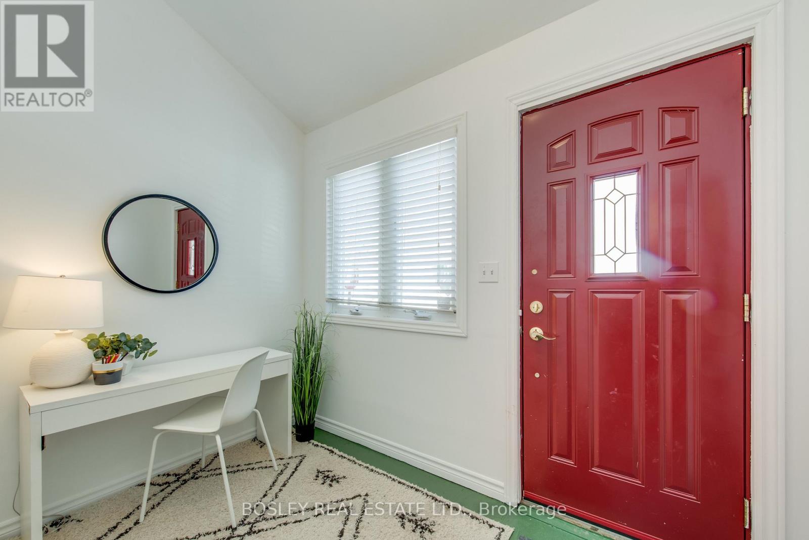 166 Hiawatha Road, Toronto, Ontario  M4L 2X9 - Photo 7 - E12818080