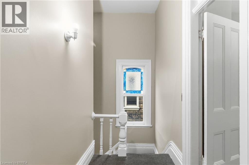74 Pearl Street, Brantford, Ontario  N3T 3N7 - Photo 11 - 40807279
