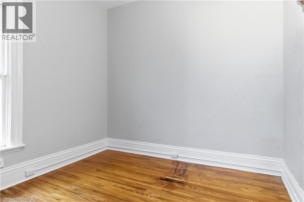 74 Pearl Street, Brantford, Ontario  N3T 3N7 - Photo 12 - 40807279