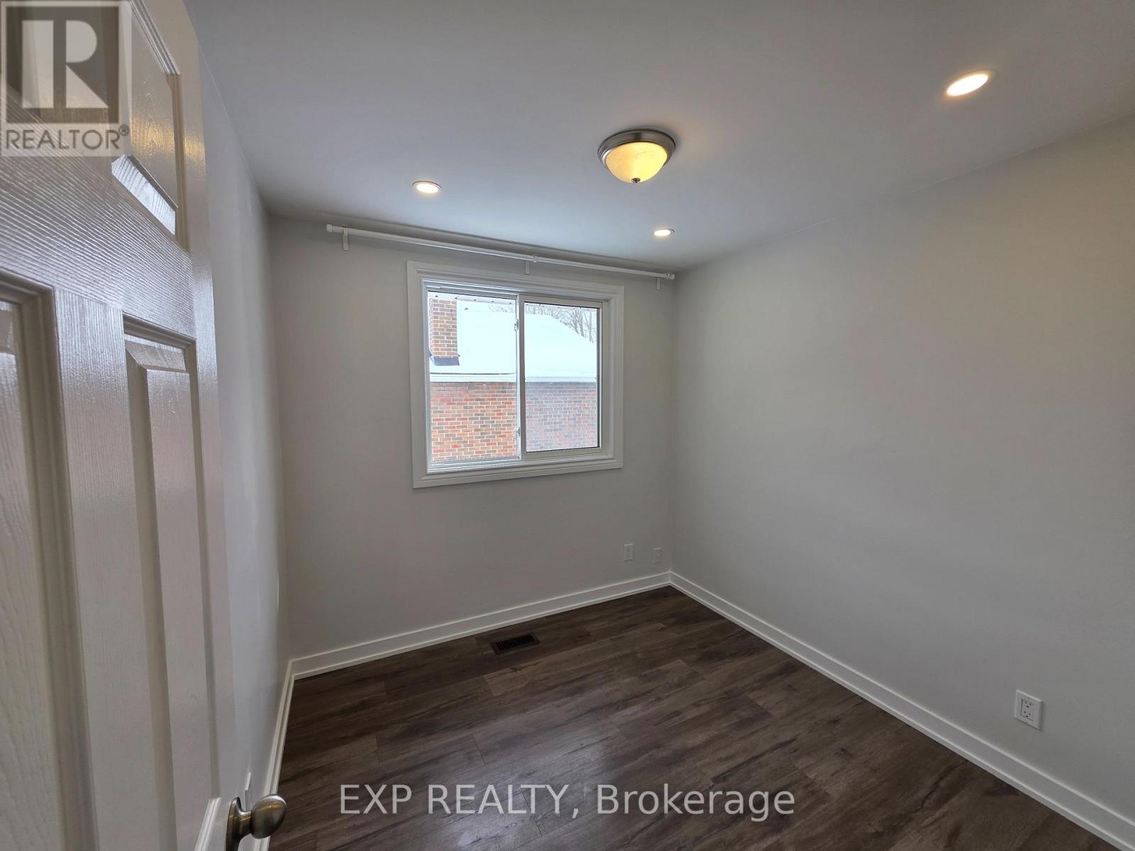 77 Kulpin Avenue, Bradford West Gwillimbury (Bradford), Ontario  L3Z 1T6 - Photo 8 - N12818164