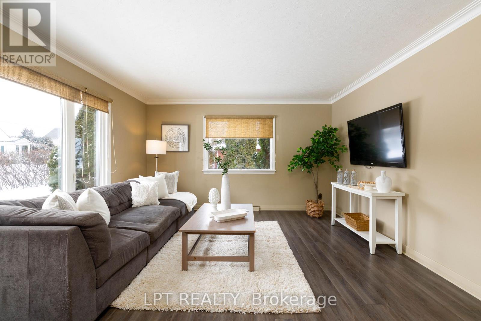 37 Malone Road, Georgina, Ontario  L0E 1L0 - Photo 11 - N12818170