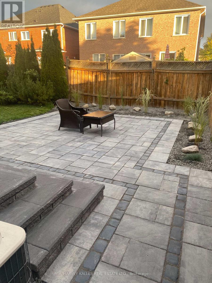 188 Warrick Crescent, Newmarket, Ontario  L3X 2S3 - Photo 29 - N12818210