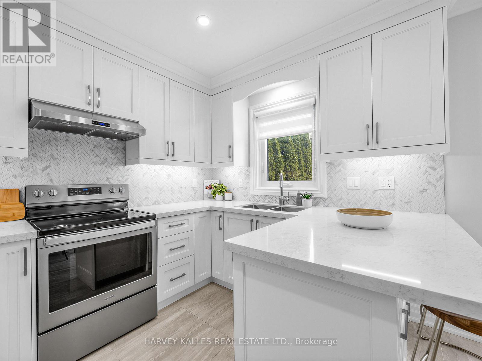 188 Warrick Crescent, Newmarket, Ontario  L3X 2S3 - Photo 8 - N12818210