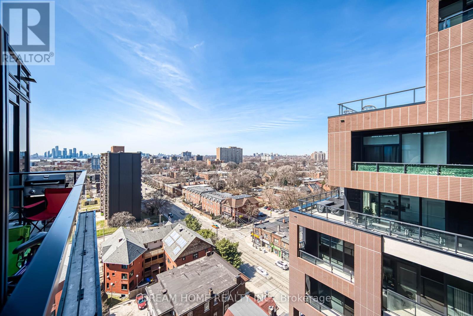 270 Dufferin Street, Toronto, Ontario  M6K 0H8 - Photo 20 - W12794136