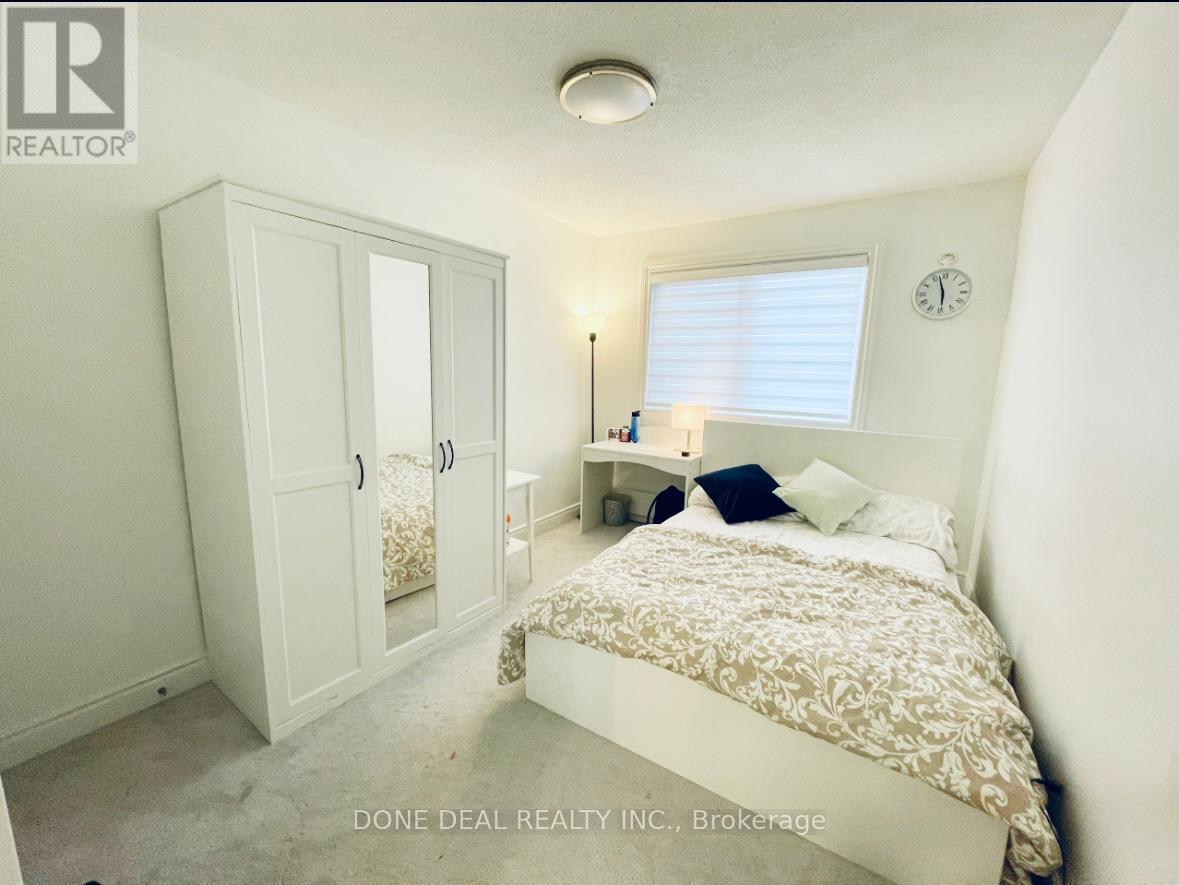 206 Harvest Drive, Milton, Ontario  L9T 4T3 - Photo 13 - W12816874