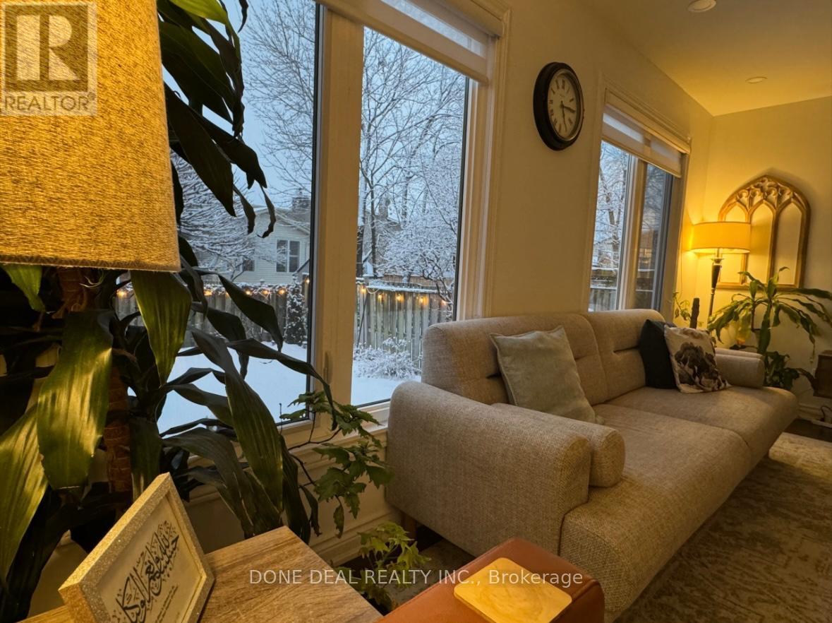 206 Harvest Drive, Milton, Ontario  L9T 4T3 - Photo 11 - W12816874