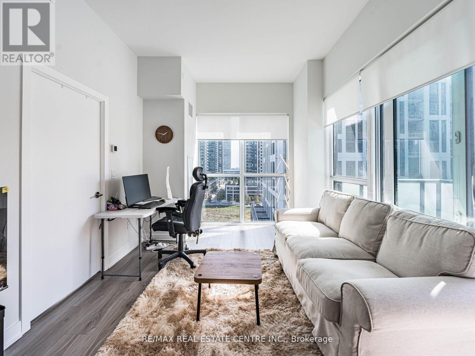 4130 Parkside Village Drive W, Mississauga, Ontario  L5M 0X8 - Photo 12 - W12818066