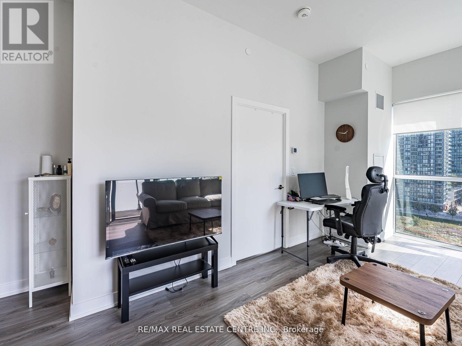 4130 Parkside Village Drive W, Mississauga, Ontario  L5M 0X8 - Photo 13 - W12818066