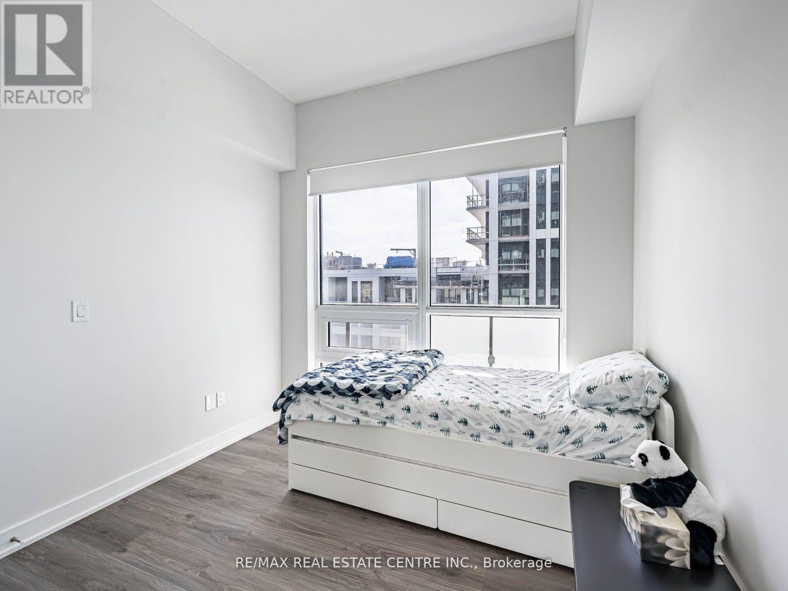 4130 Parkside Village Drive W, Mississauga, Ontario  L5M 0X8 - Photo 18 - W12818066