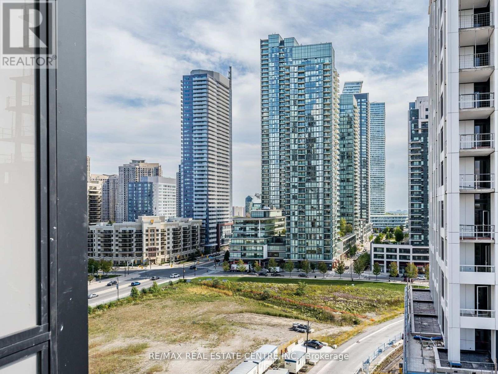 4130 Parkside Village Drive W, Mississauga, Ontario  L5M 0X8 - Photo 35 - W12818066