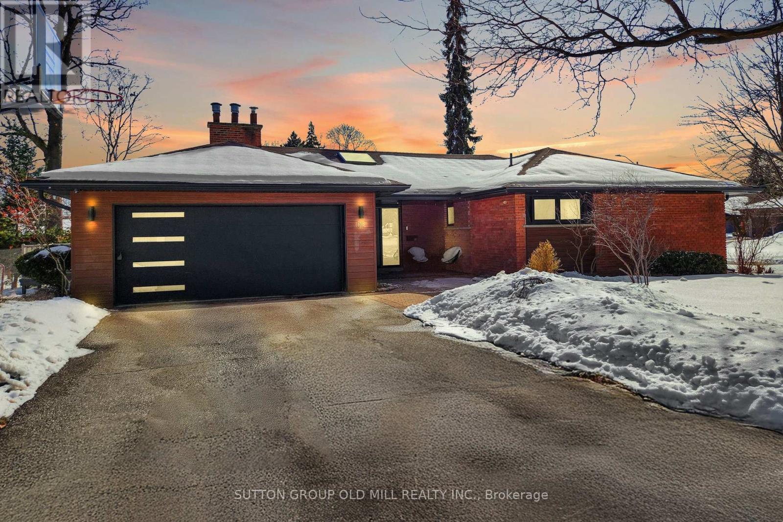 1 FARNINGHAM CRESCENT, Toronto, Ontario