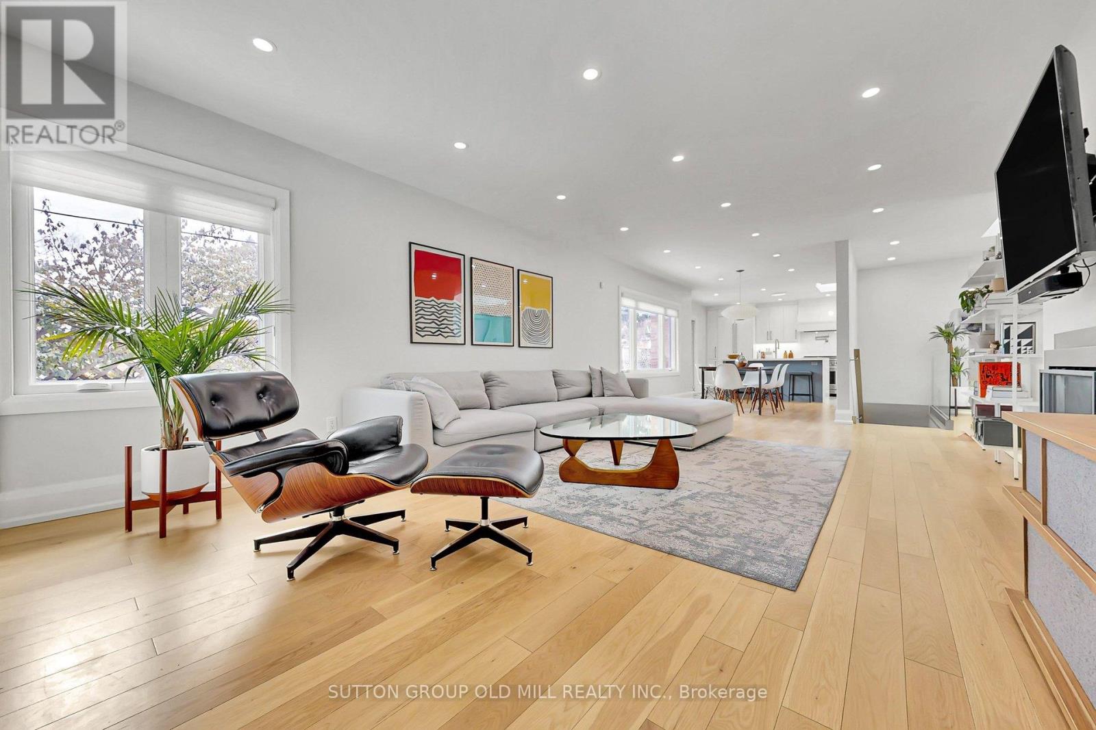 1 Farningham Crescent, Toronto, Ontario  M9B 3B4 - Photo 13 - W12818100