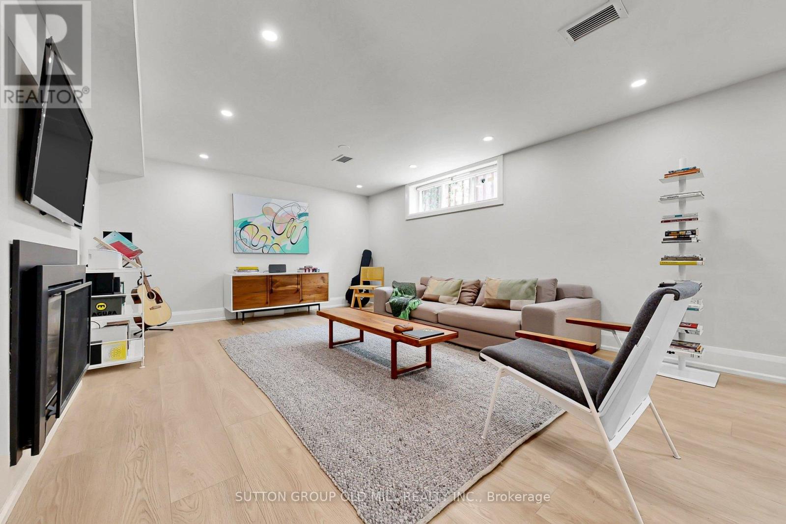 1 Farningham Crescent, Toronto, Ontario  M9B 3B4 - Photo 36 - W12818100