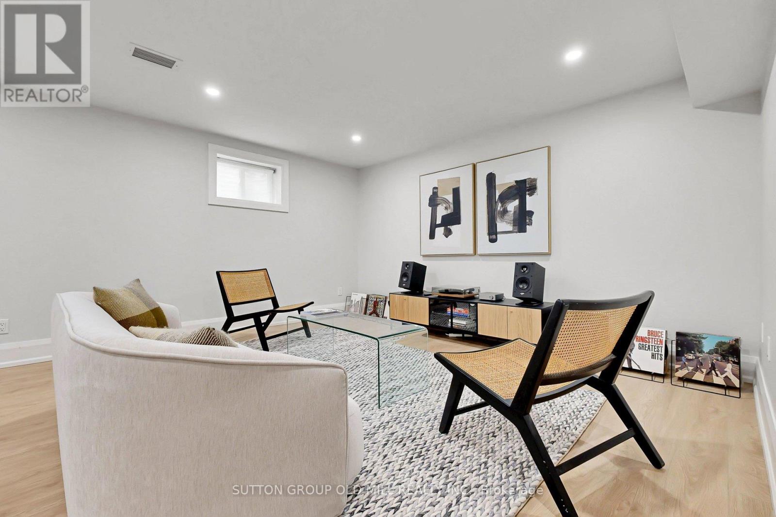 1 Farningham Crescent, Toronto, Ontario  M9B 3B4 - Photo 42 - W12818100