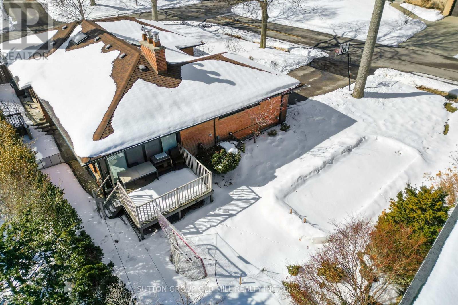 1 Farningham Crescent, Toronto, Ontario  M9B 3B4 - Photo 48 - W12818100