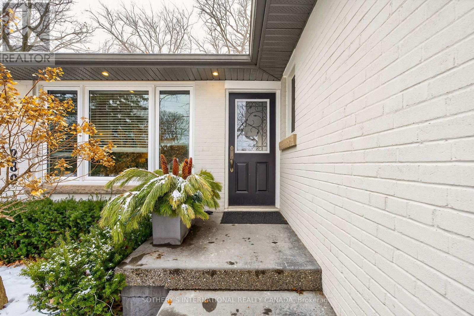 280 Sabel Street, Oakville, Ontario  L6L 3V7 - Photo 9 - W12818146