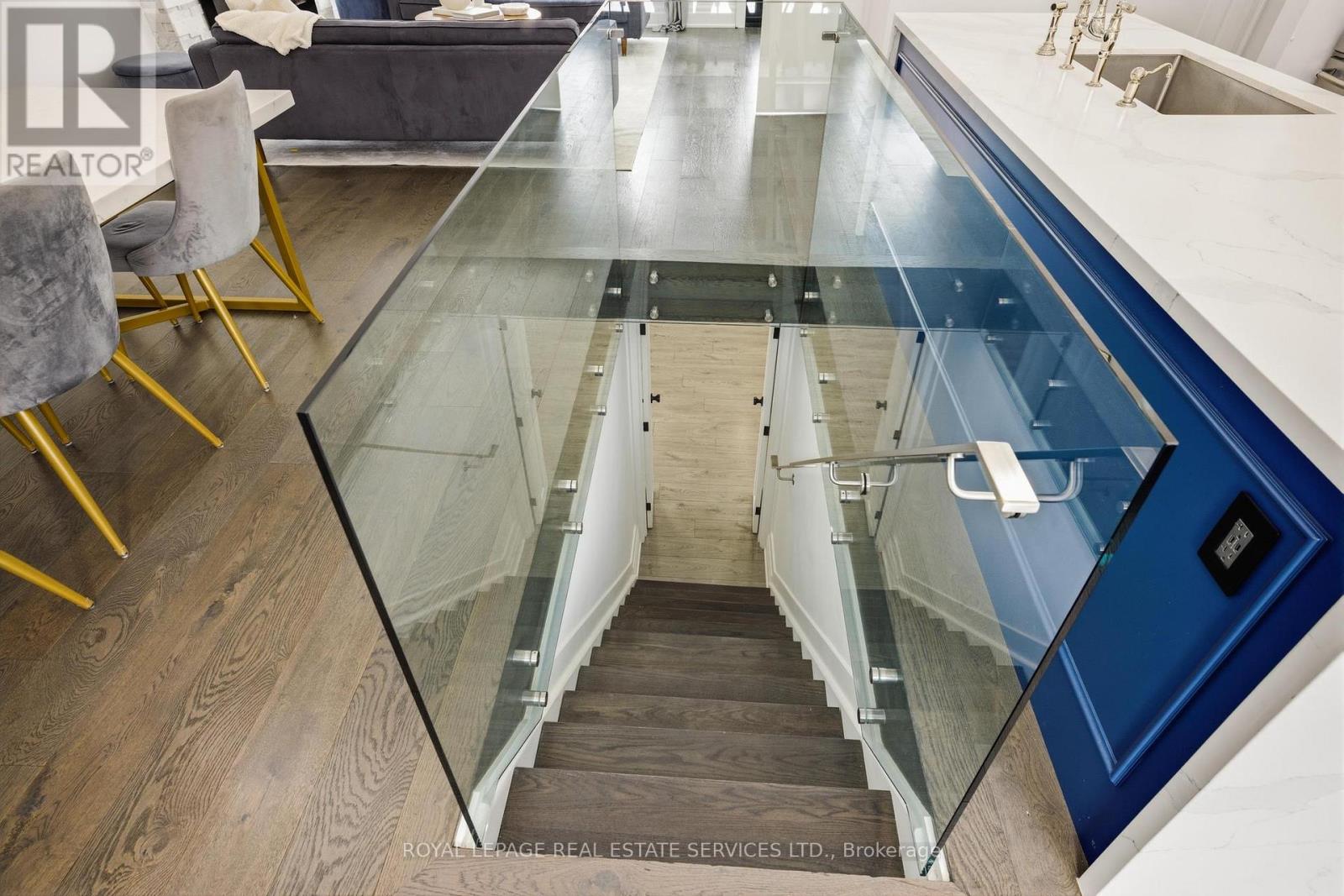 11 Benbow Road, Toronto, Ontario  M9P 3K1 - Photo 30 - W12818204