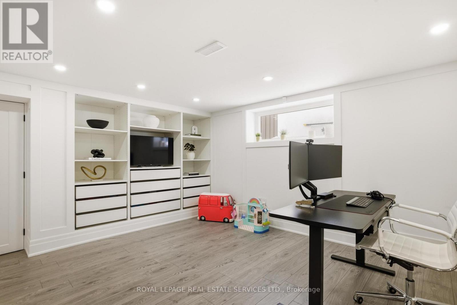 11 Benbow Road, Toronto, Ontario  M9P 3K1 - Photo 36 - W12818204