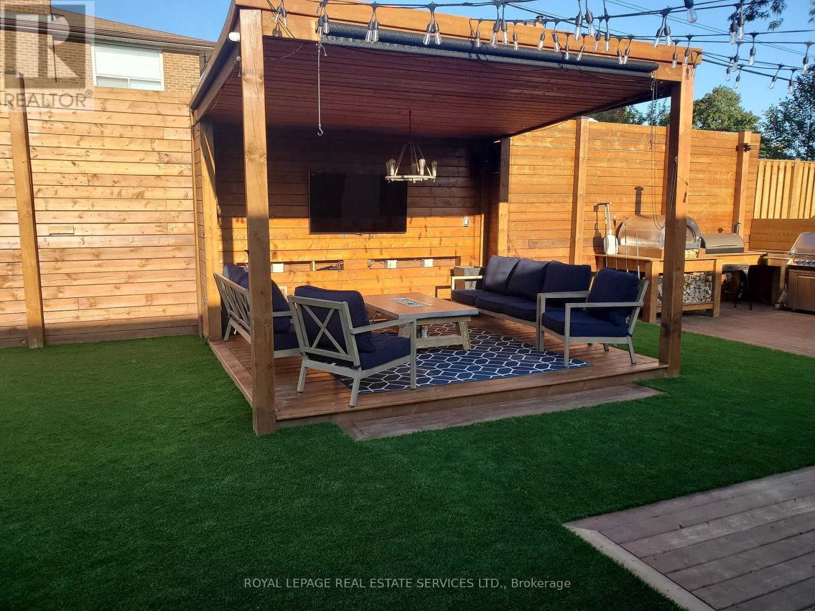 11 Benbow Road, Toronto, Ontario  M9P 3K1 - Photo 45 - W12818204