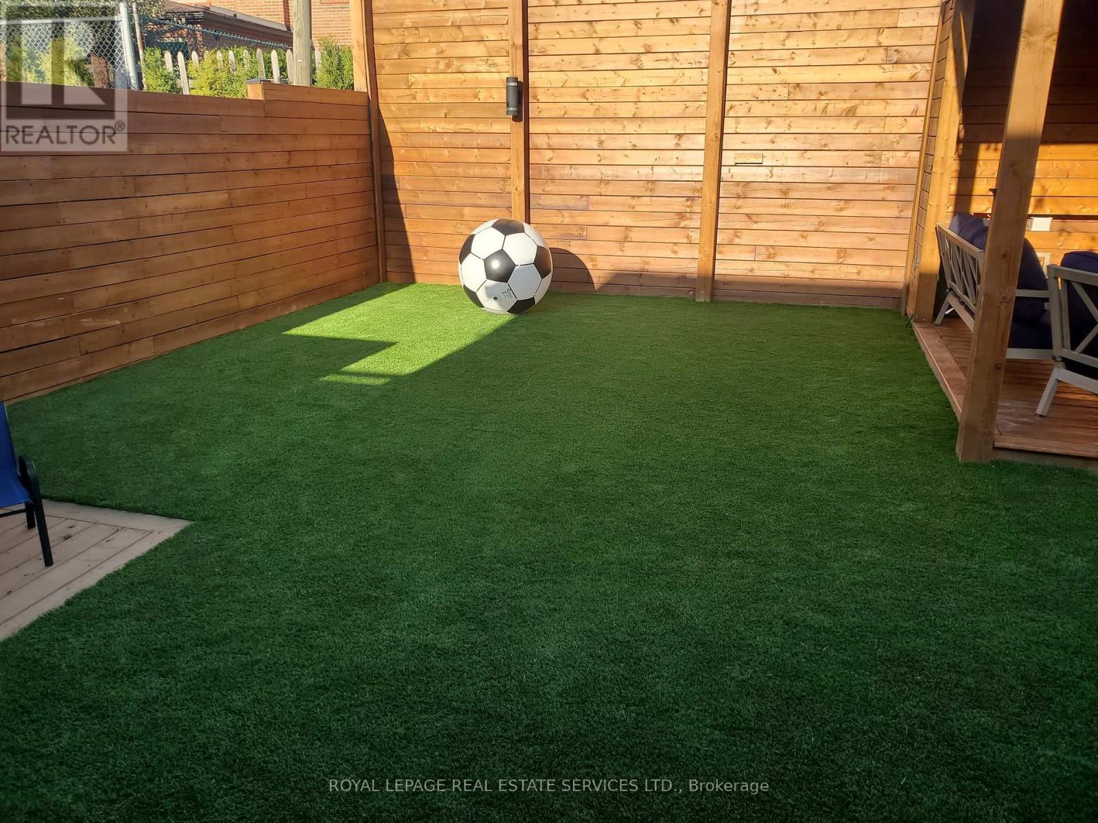 11 Benbow Road, Toronto, Ontario  M9P 3K1 - Photo 47 - W12818204