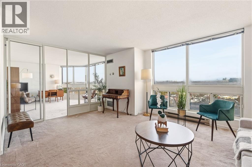 5 KENNETH Avenue Unit# 1102, North York, Ontario