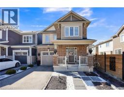262 GROVEHILL Crescent, Kitchener, Ontario