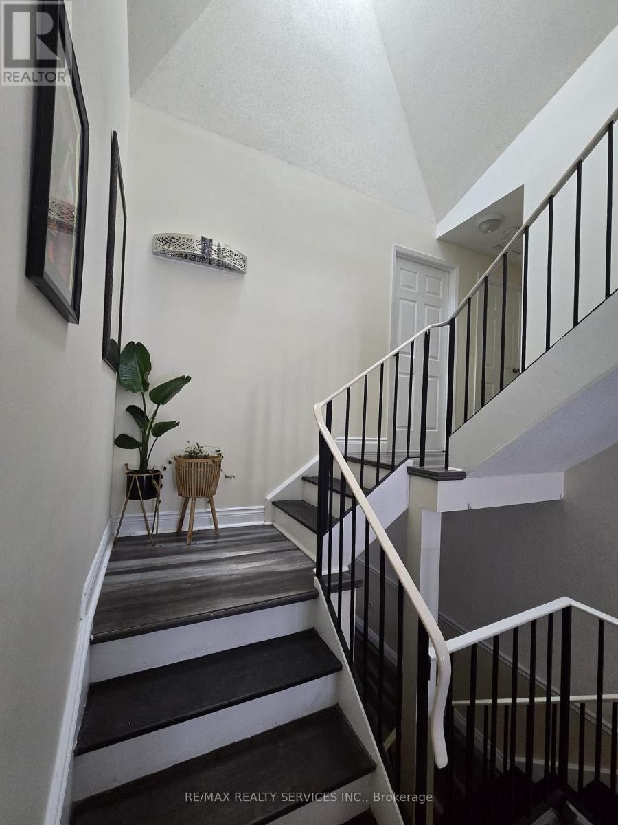 32 - 54 Green Valley Drive, Kitchener, Ontario  N2P 1Z9 - Photo 18 - X12818180