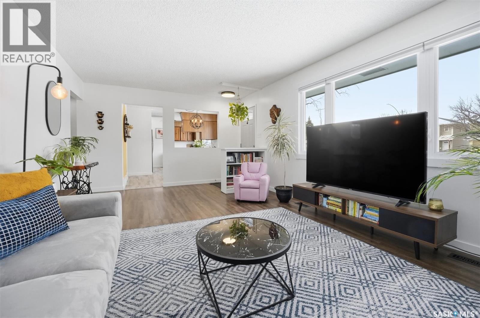 103 Dunlop Street, Saskatoon, Saskatchewan  S7N 2B6 - Photo 2 - SK029063