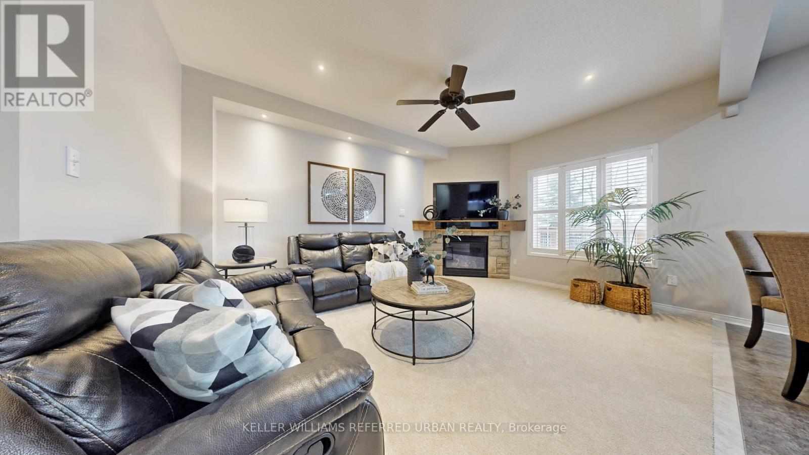 85 Decourcy-Ireland Circle, Ajax, Ontario  L1T 0K6 - Photo 3 - E12817104