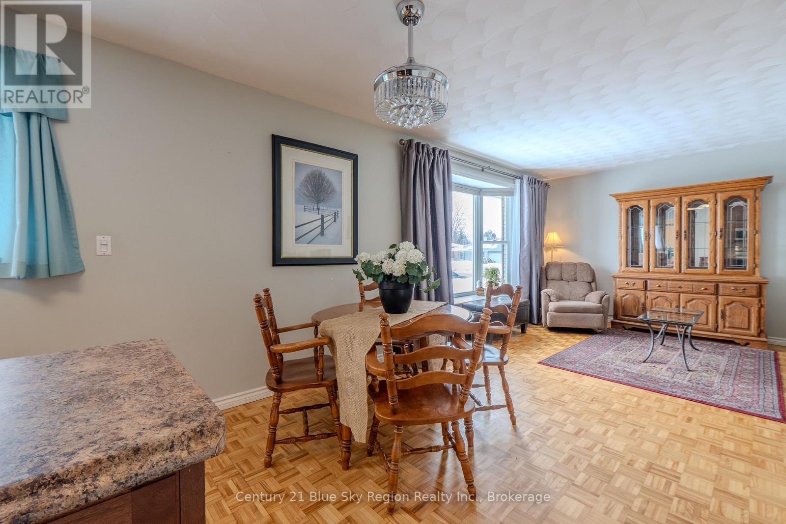 96 Strathcona Drive, North Bay, Ontario  P1A 2N3 - Photo 10 - X12818486