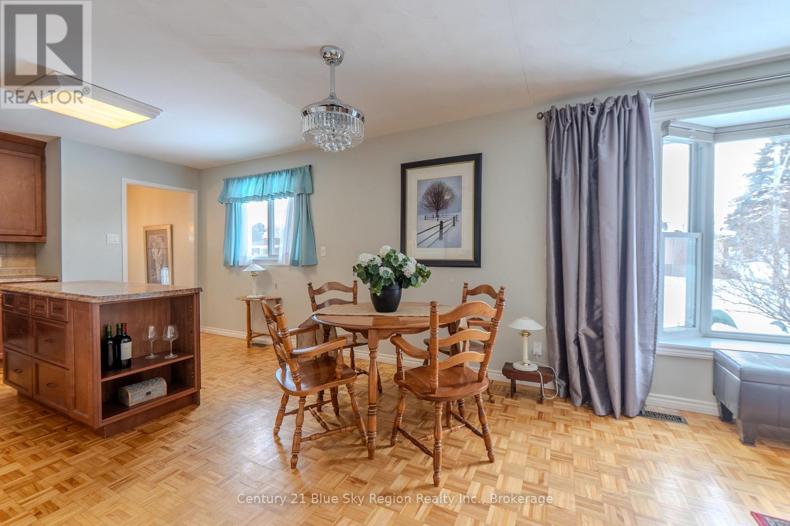 96 Strathcona Drive, North Bay, Ontario  P1A 2N3 - Photo 11 - X12818486