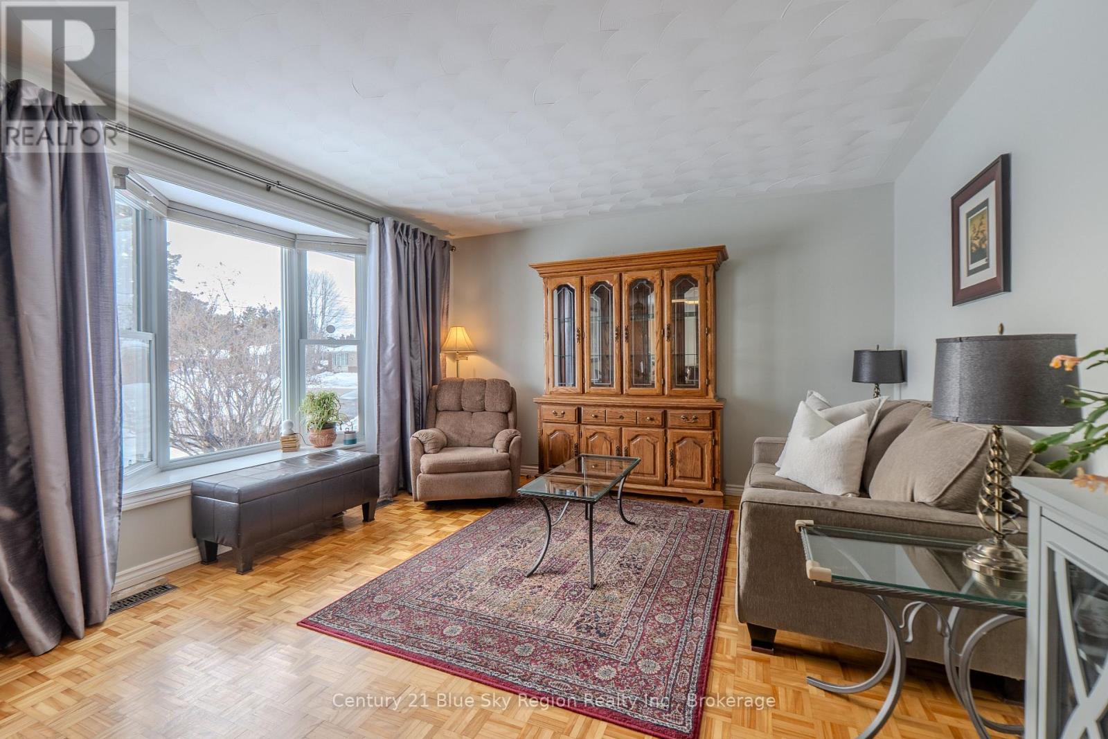 96 Strathcona Drive, North Bay, Ontario  P1A 2N3 - Photo 13 - X12818486